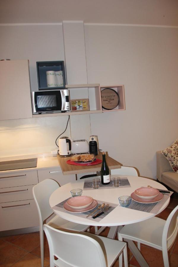 Casa Lucia Private Car Or Motorcycle Park Apartment Lucca Exterior photo