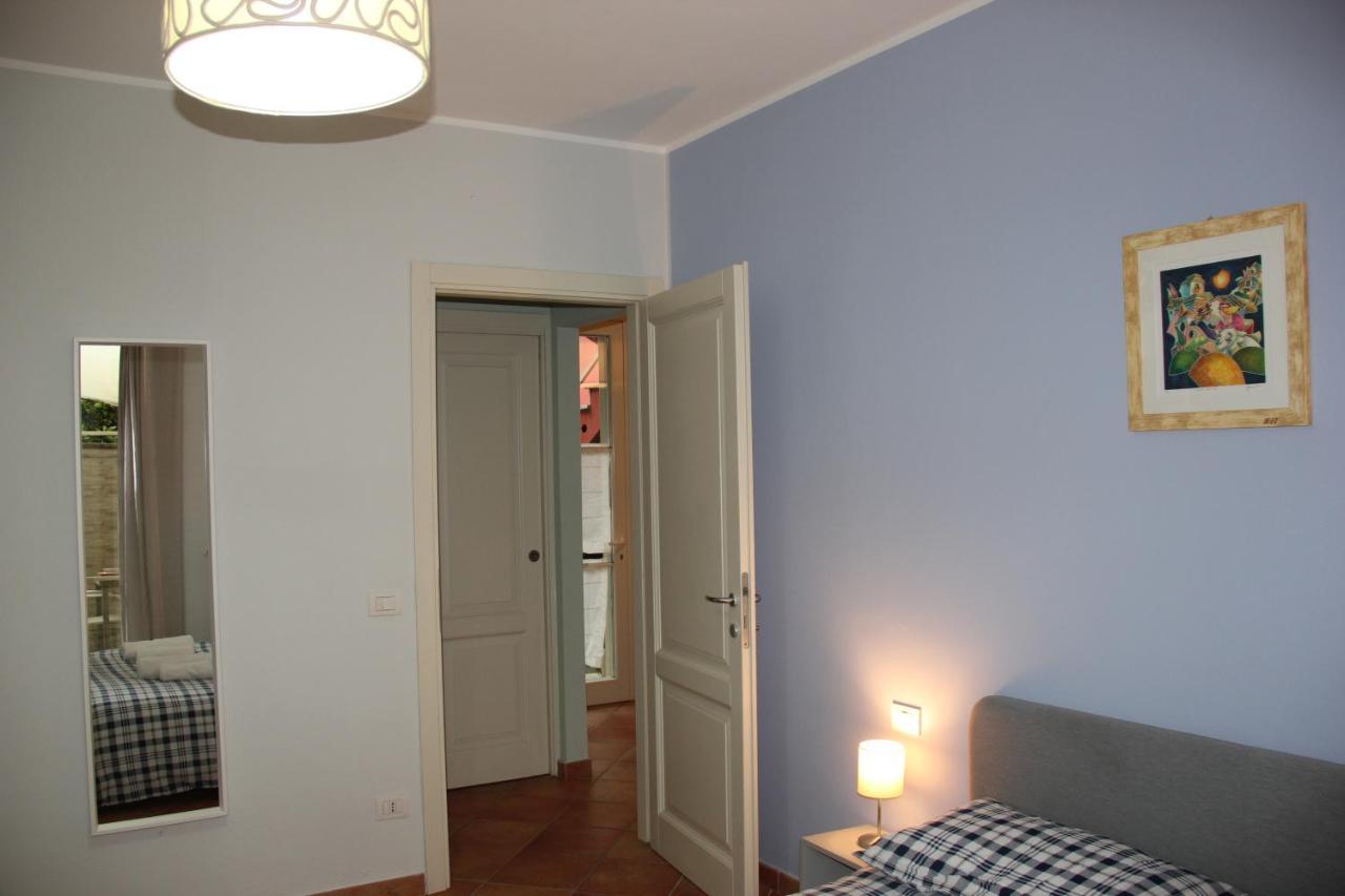 Casa Lucia Private Car Or Motorcycle Park Apartment Lucca Exterior photo