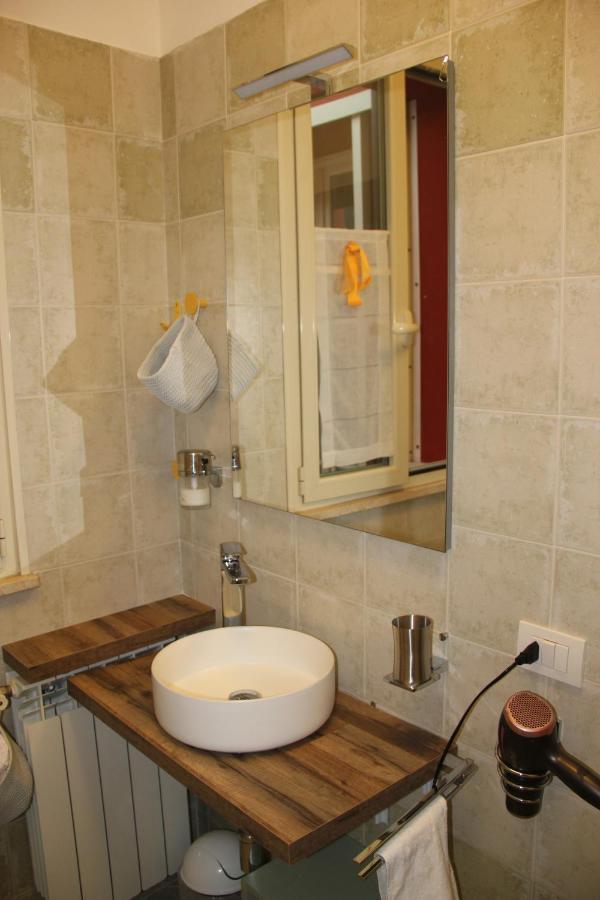 Casa Lucia Private Car Or Motorcycle Park Apartment Lucca Exterior photo